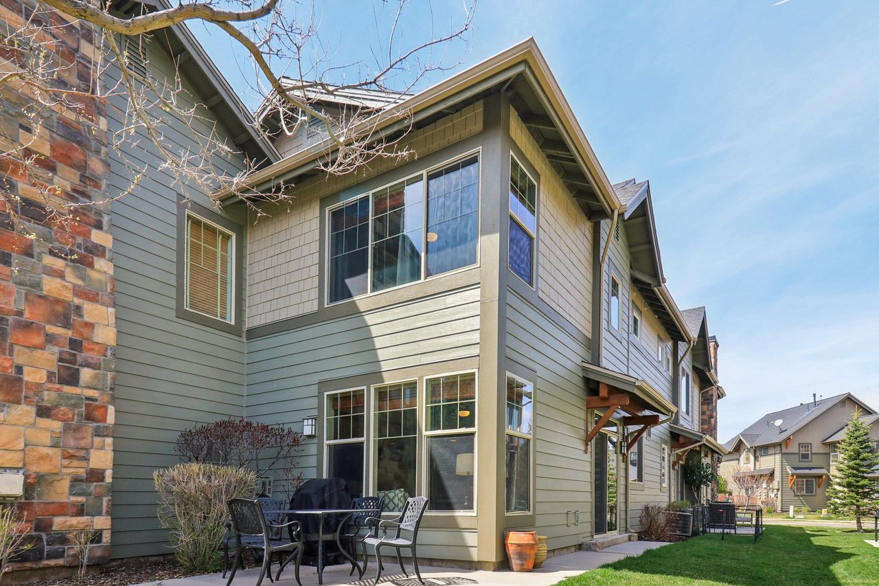 6010 N Fox Pointe