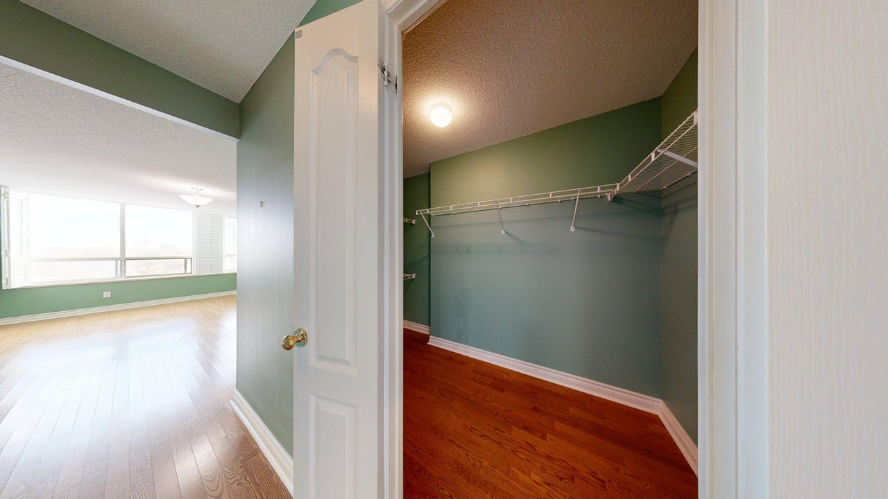 850 Steeles Avenue W Unit: 709