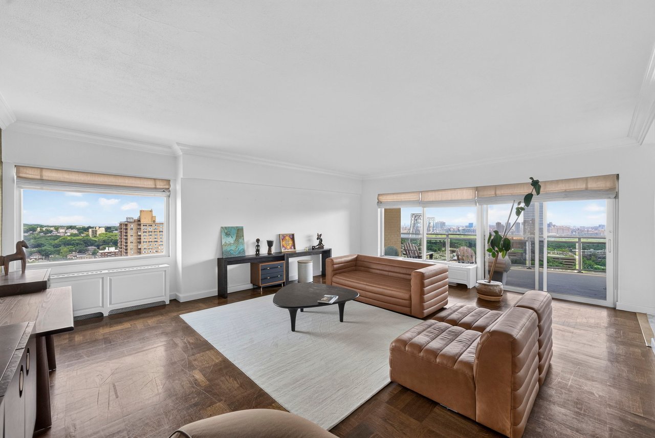 2077 Center Avenue PHB
