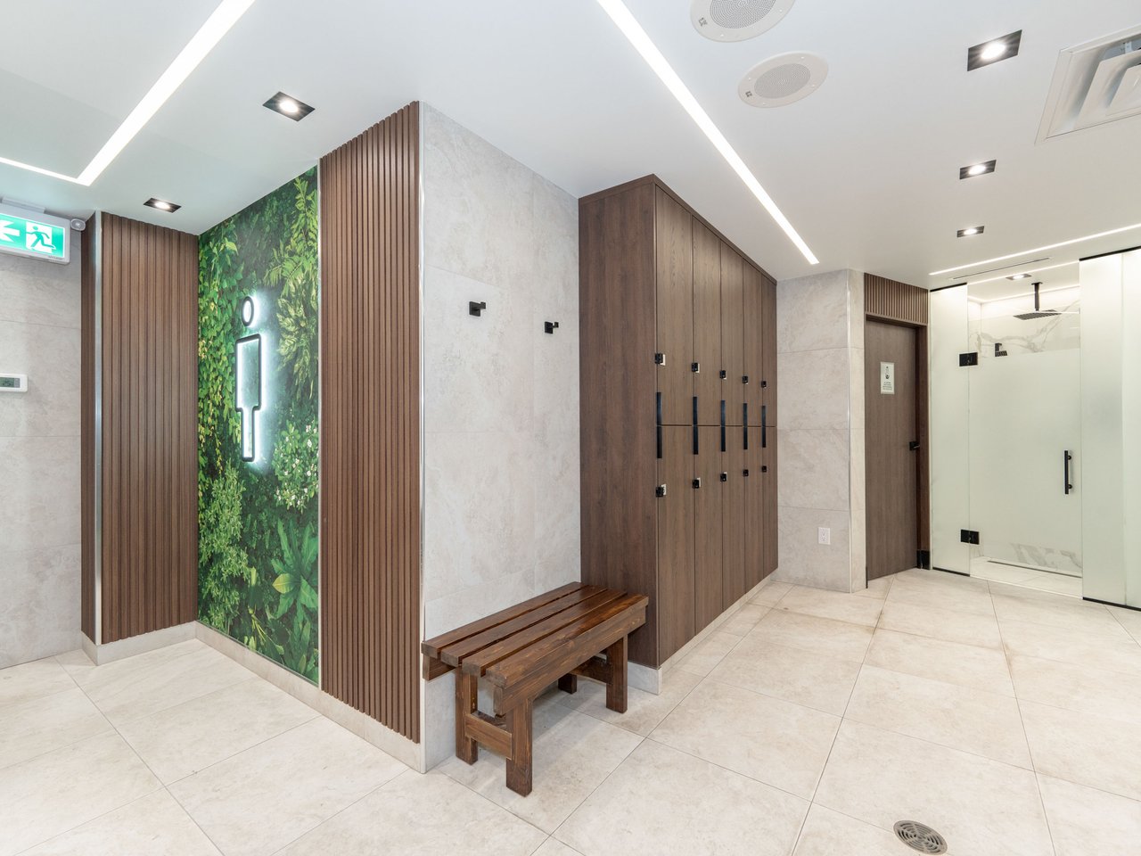 30 Harding Boulevard W, 404