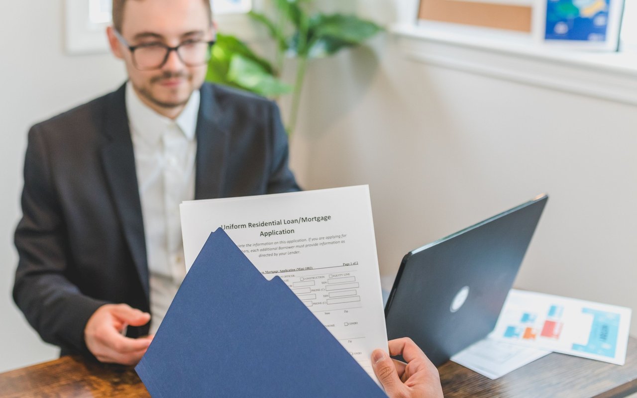 Top 5 Situations Where You Should Accept the First Offer on Your Home