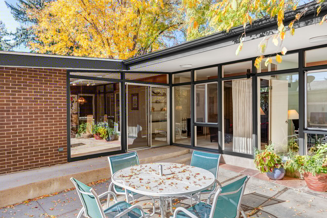 The Lipstein House
