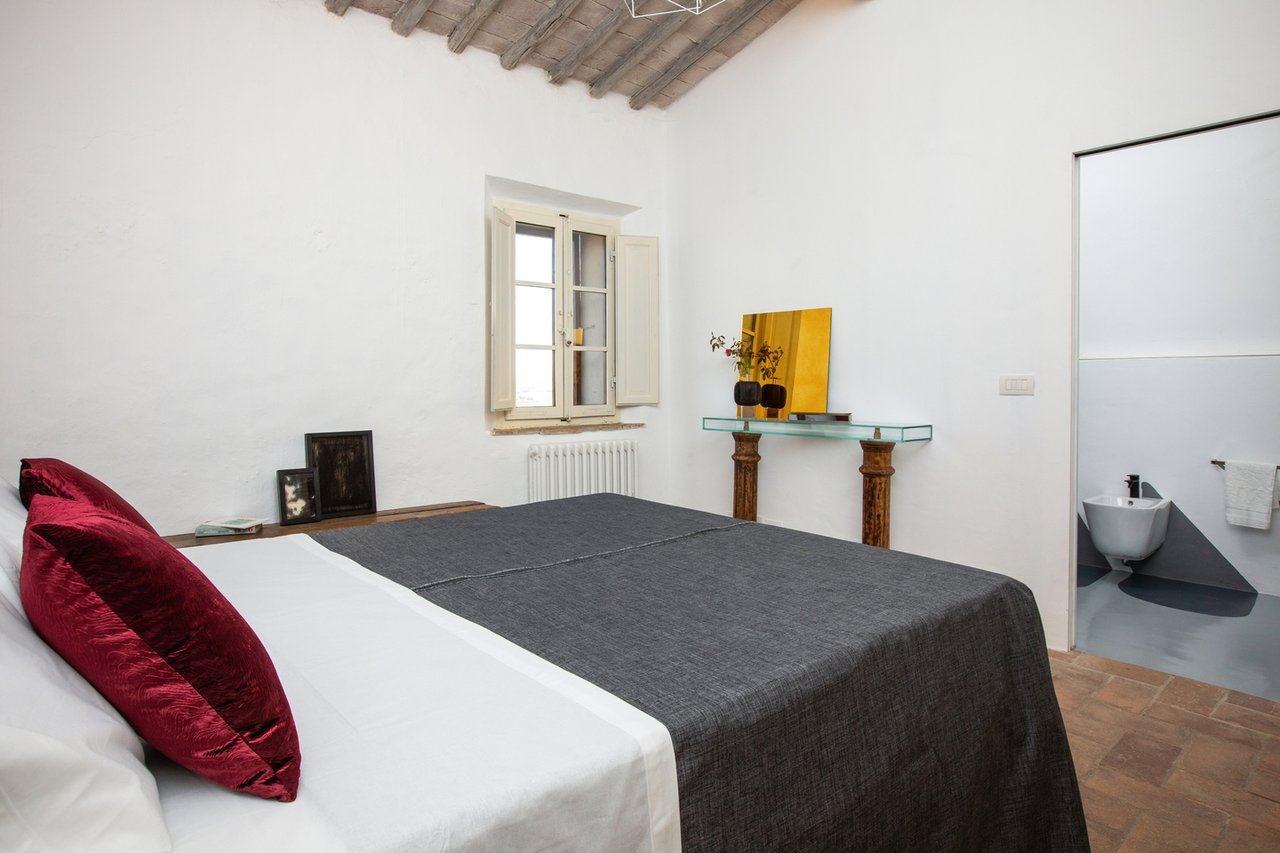 Country Luxury Home For Rent in Valdorcia