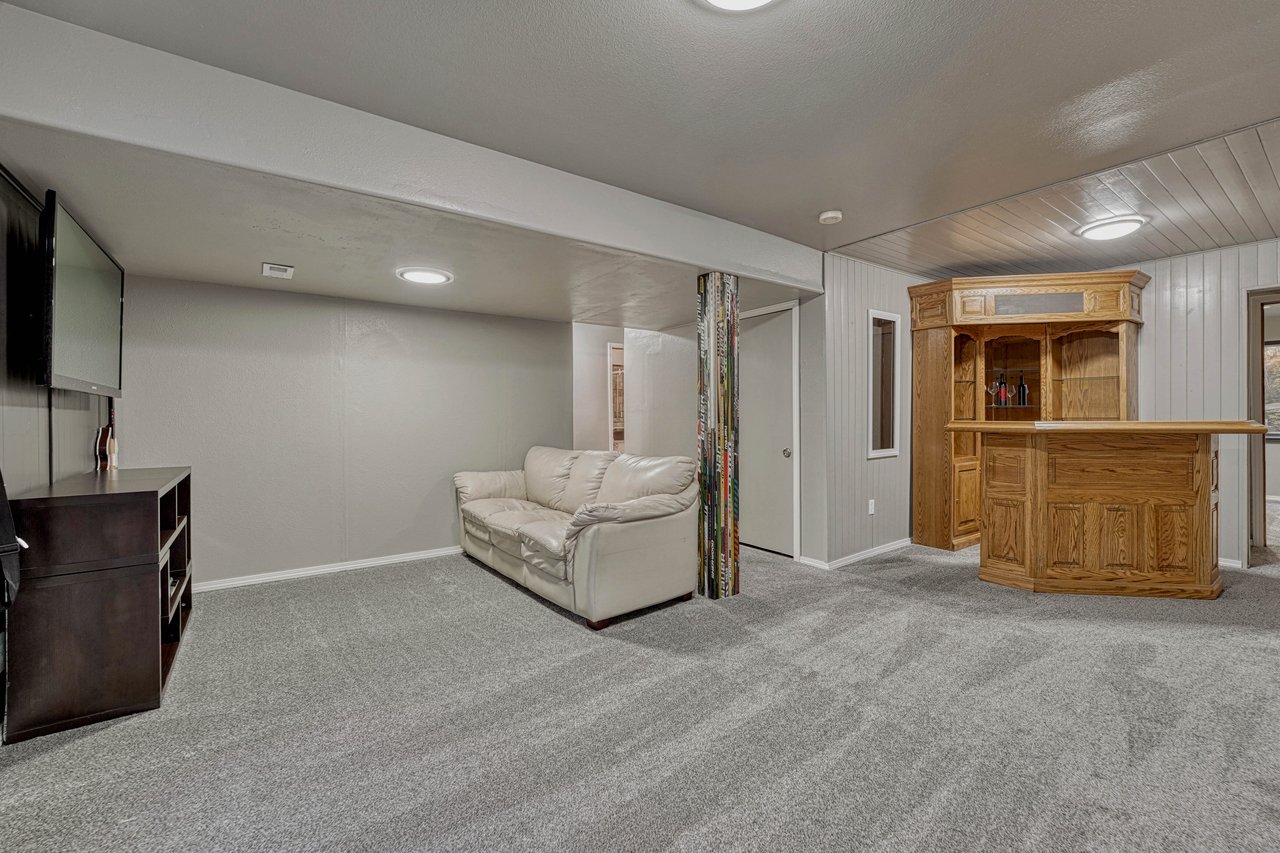 6075 Wheatgrass Drive