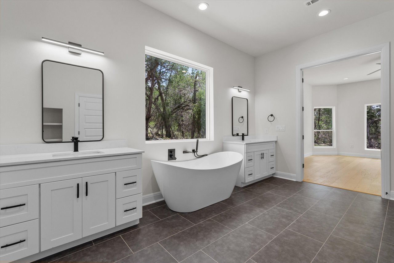 7224 Getaway Dr Jonestown, TX 78645