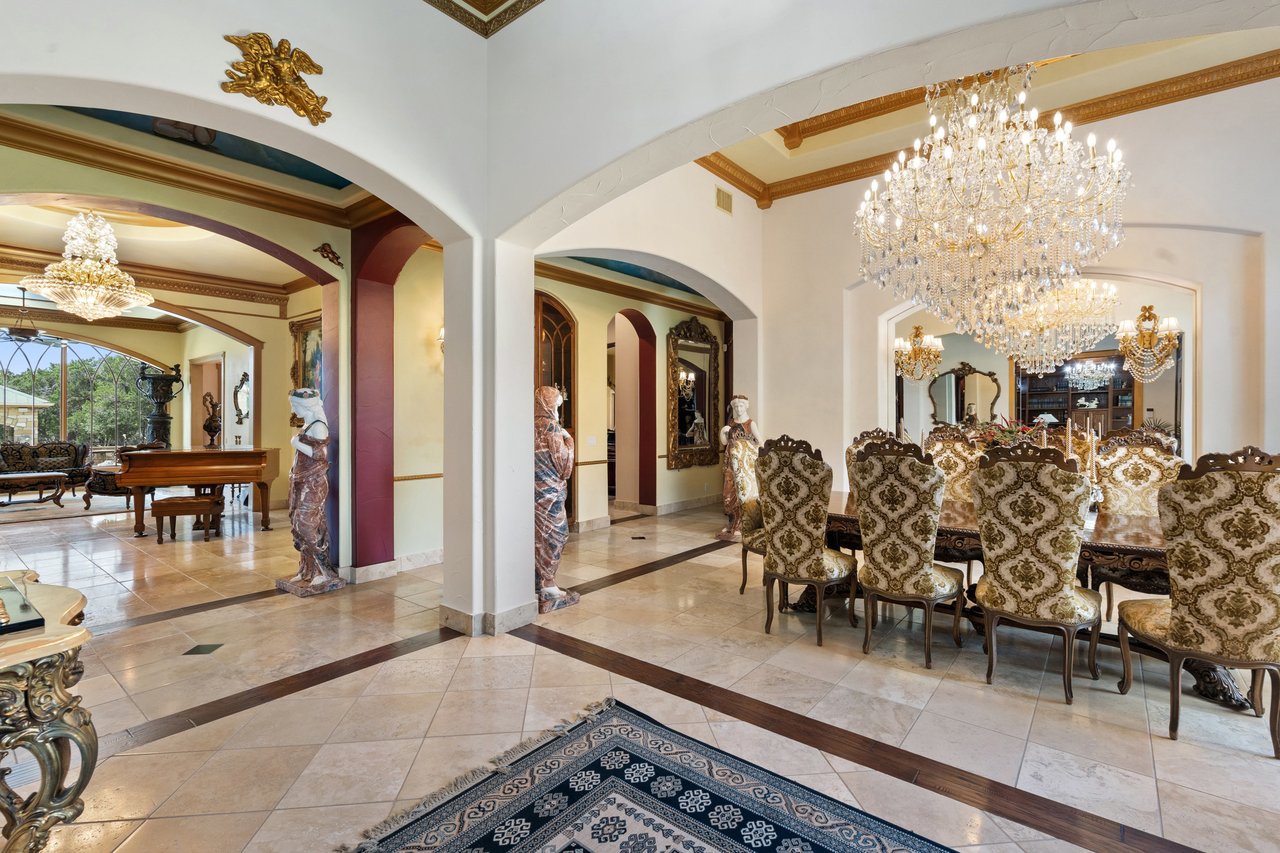 A Rare West Austin Estate on 32 Unrestricted Acres
