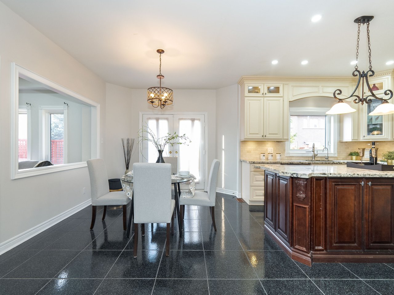 77 Kevi Crescent