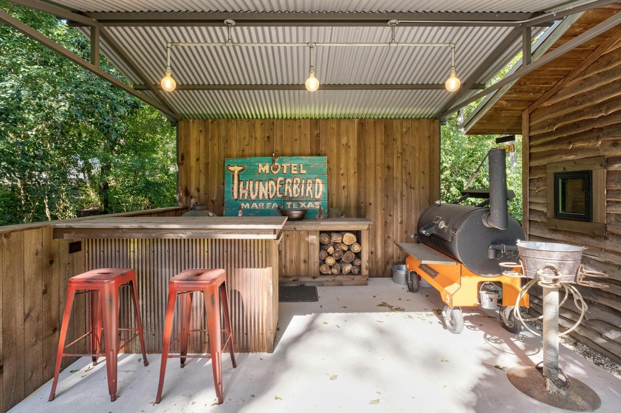 2212 River Hills Road