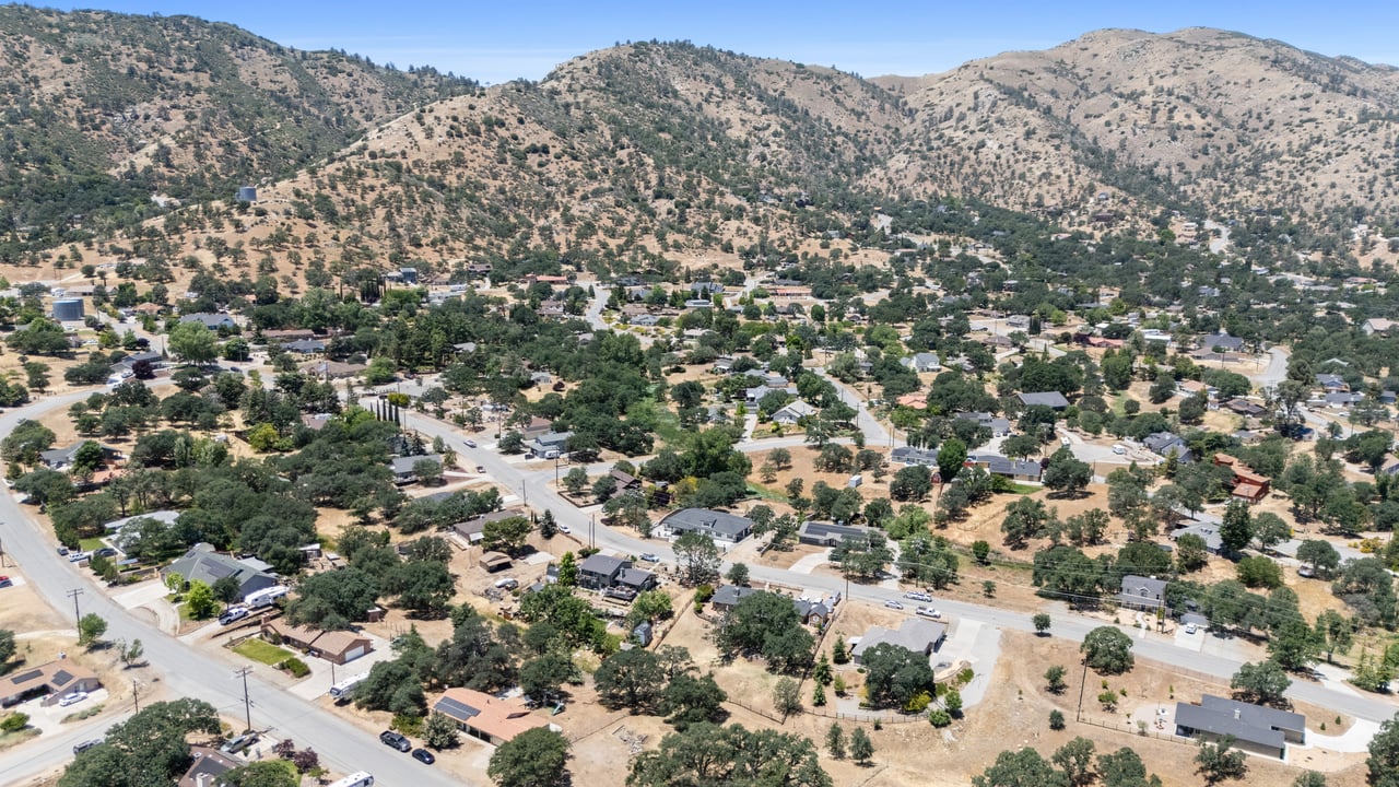 21305 Country Club Dr. 