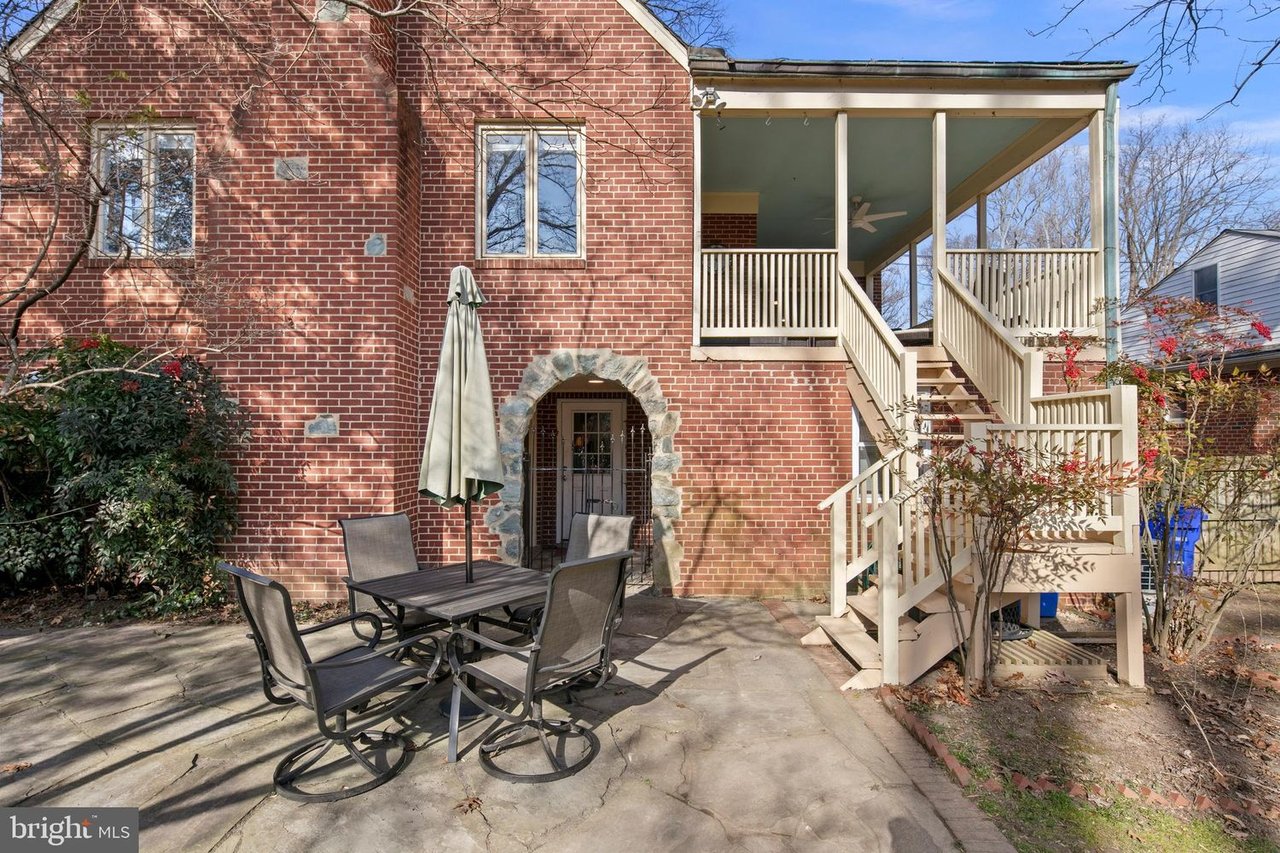 1212 Dale Dr