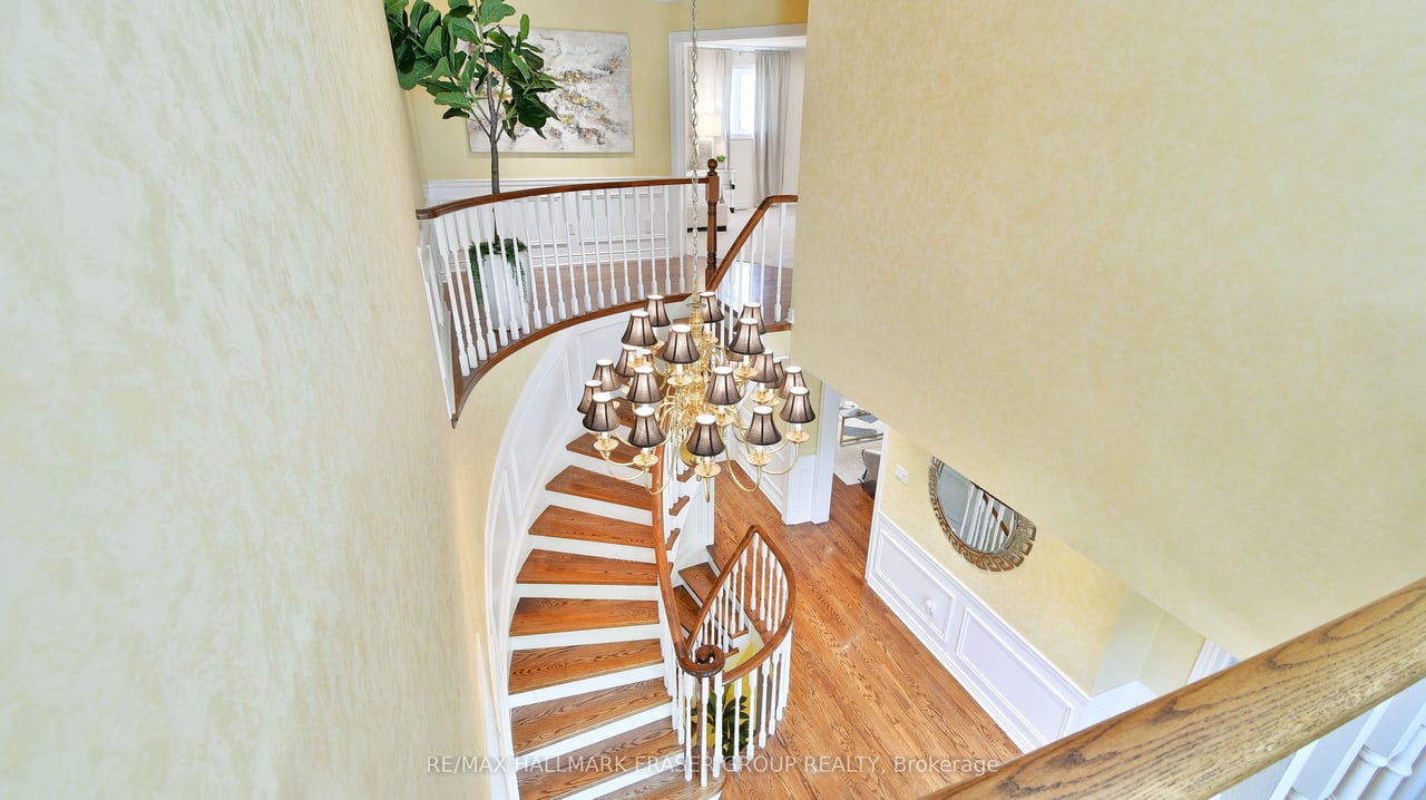 28 Leah Cres