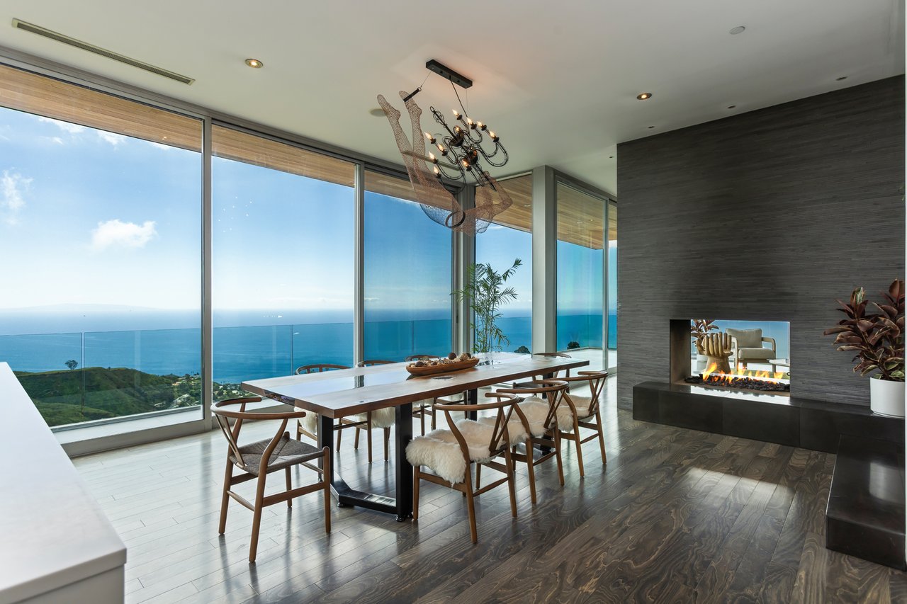 Casa Azure by Oraklus
