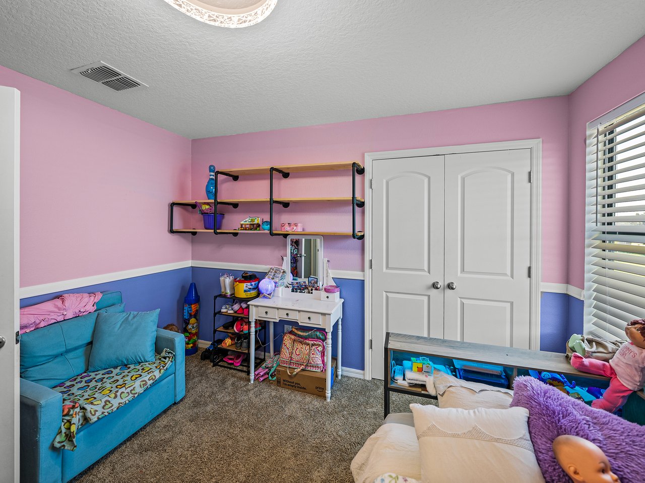 5660 Elsinore Way