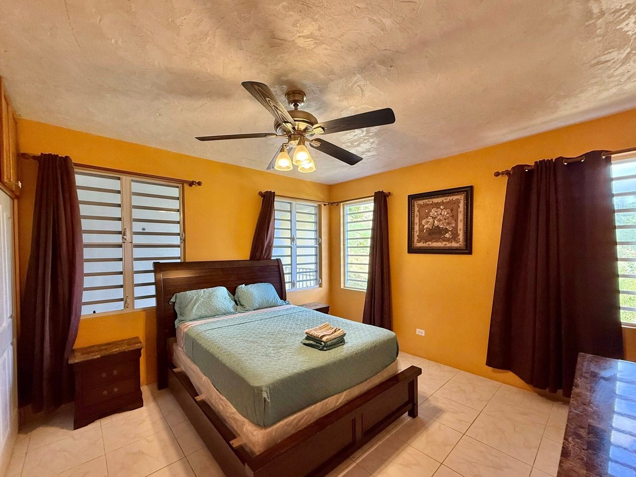 1093 West End 2 Bedroom Apartment