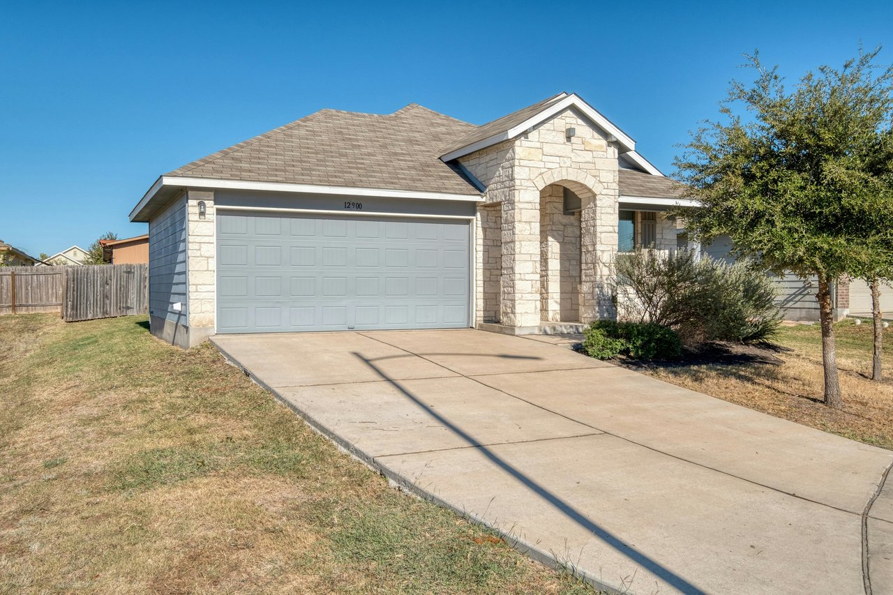 Rare Cul-de-Sac Gem in Manor – With No Neighbor on One Side and Access to HOA-owned Greenspace Right Outside Your Doorstep!