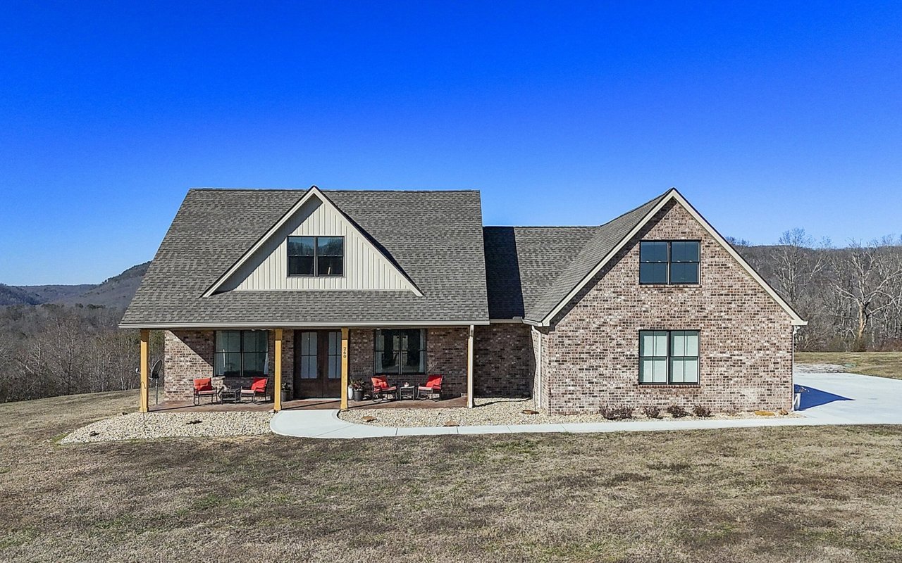 Wallace Luxury Spotlight | 260 Waldo Road Rockwood, TN 37854