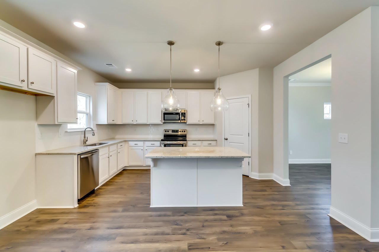 407 Shoals Trl