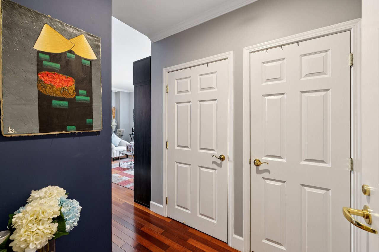 201 Sansome St #401