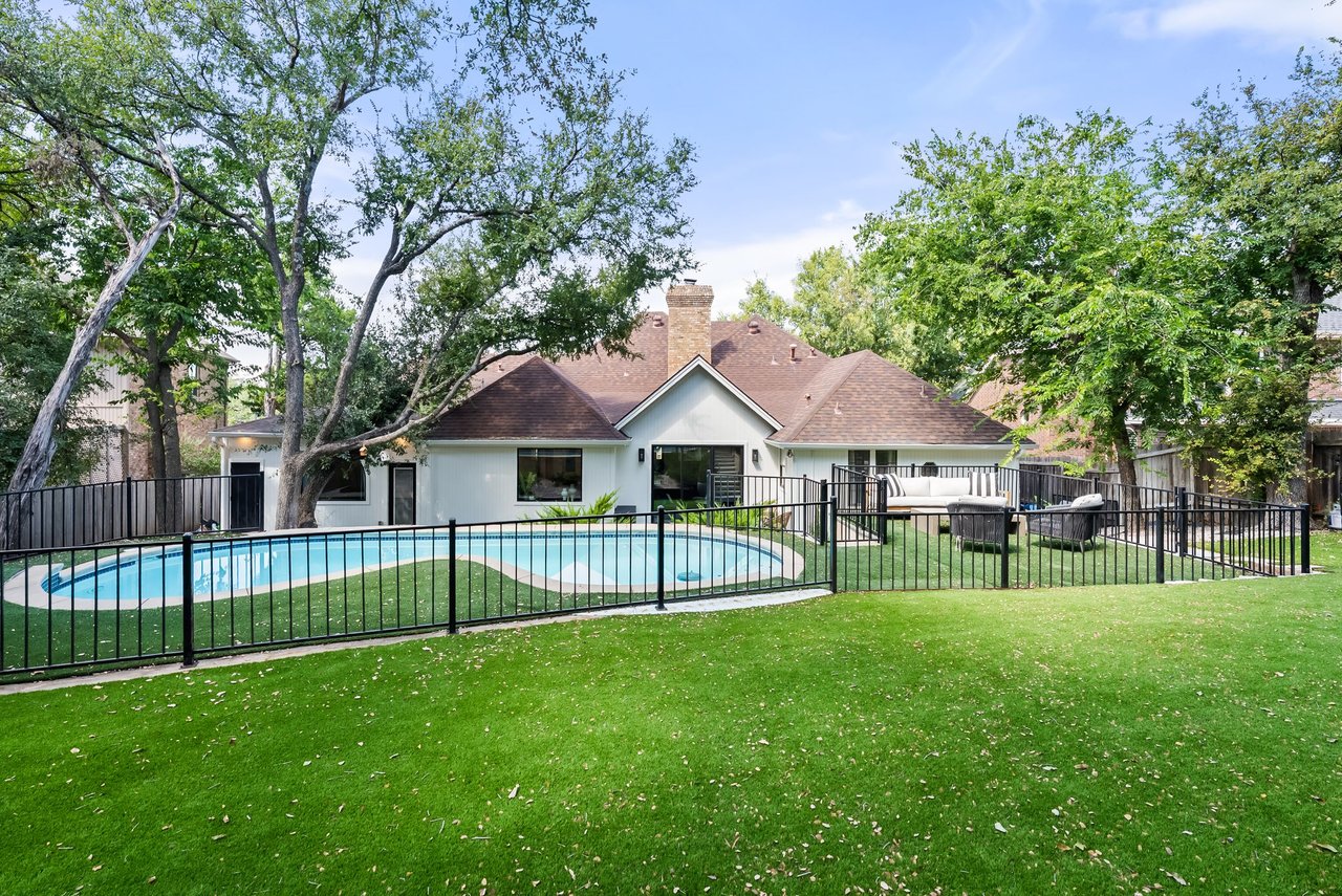 7302 Anaqua Dr