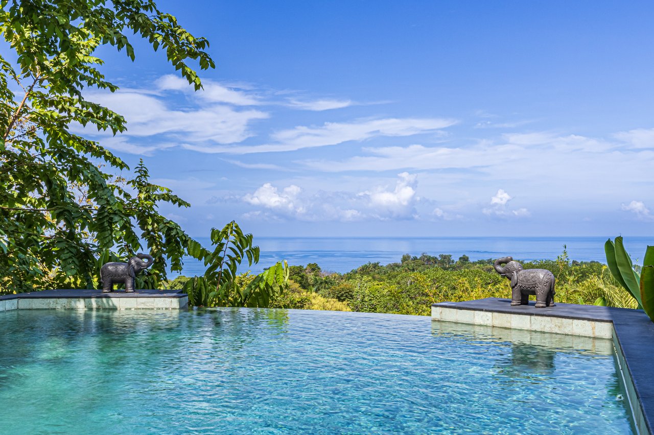 Casa Markissa – Luxury Oceanview Villa with Proven Rental Income.