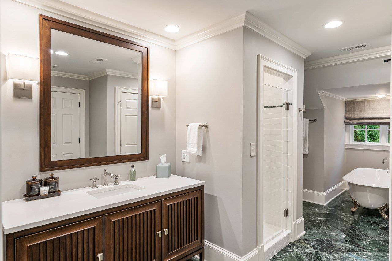 3785 Paces Ferry Road NW