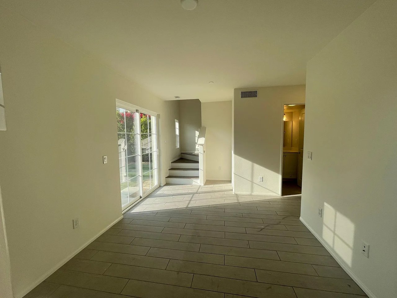 22111 Main St #10