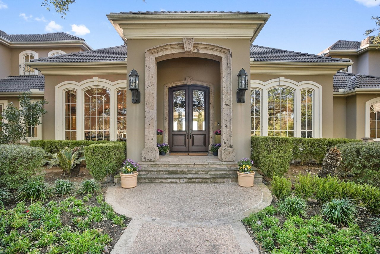 3800 Hunterwood Point