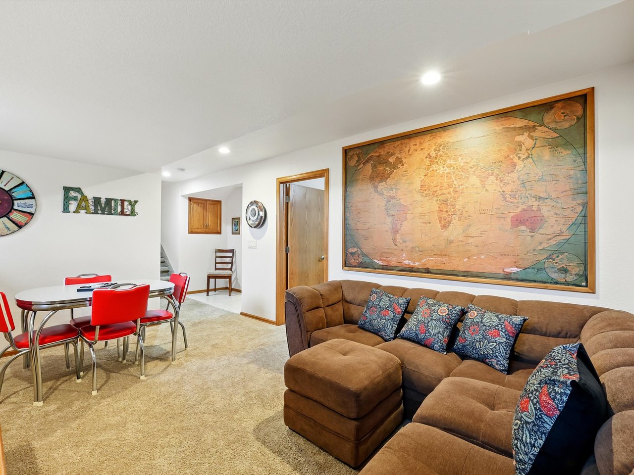 440 Torrey Pines Way