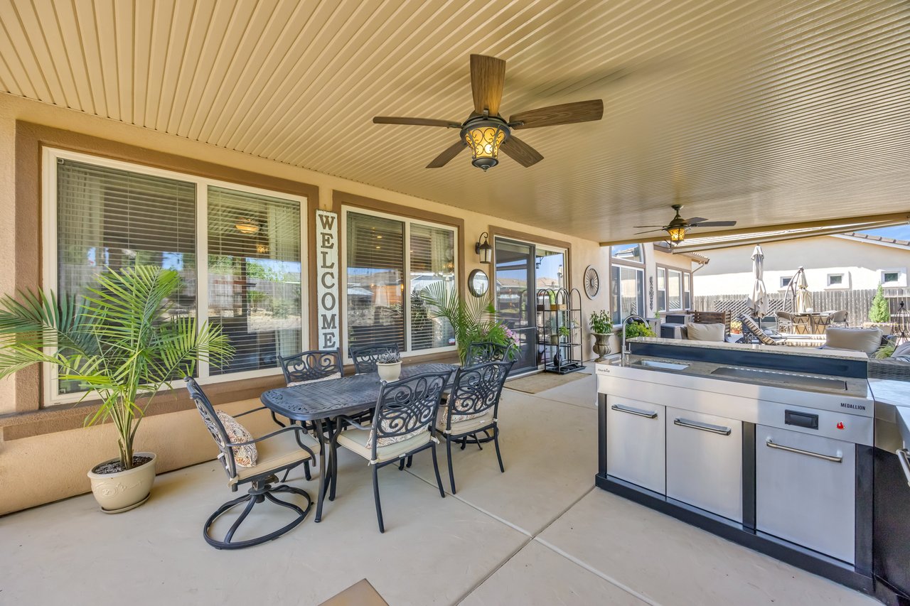 4040 Borderlands Dr