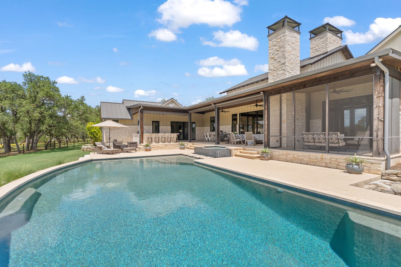1457 Avenida High View