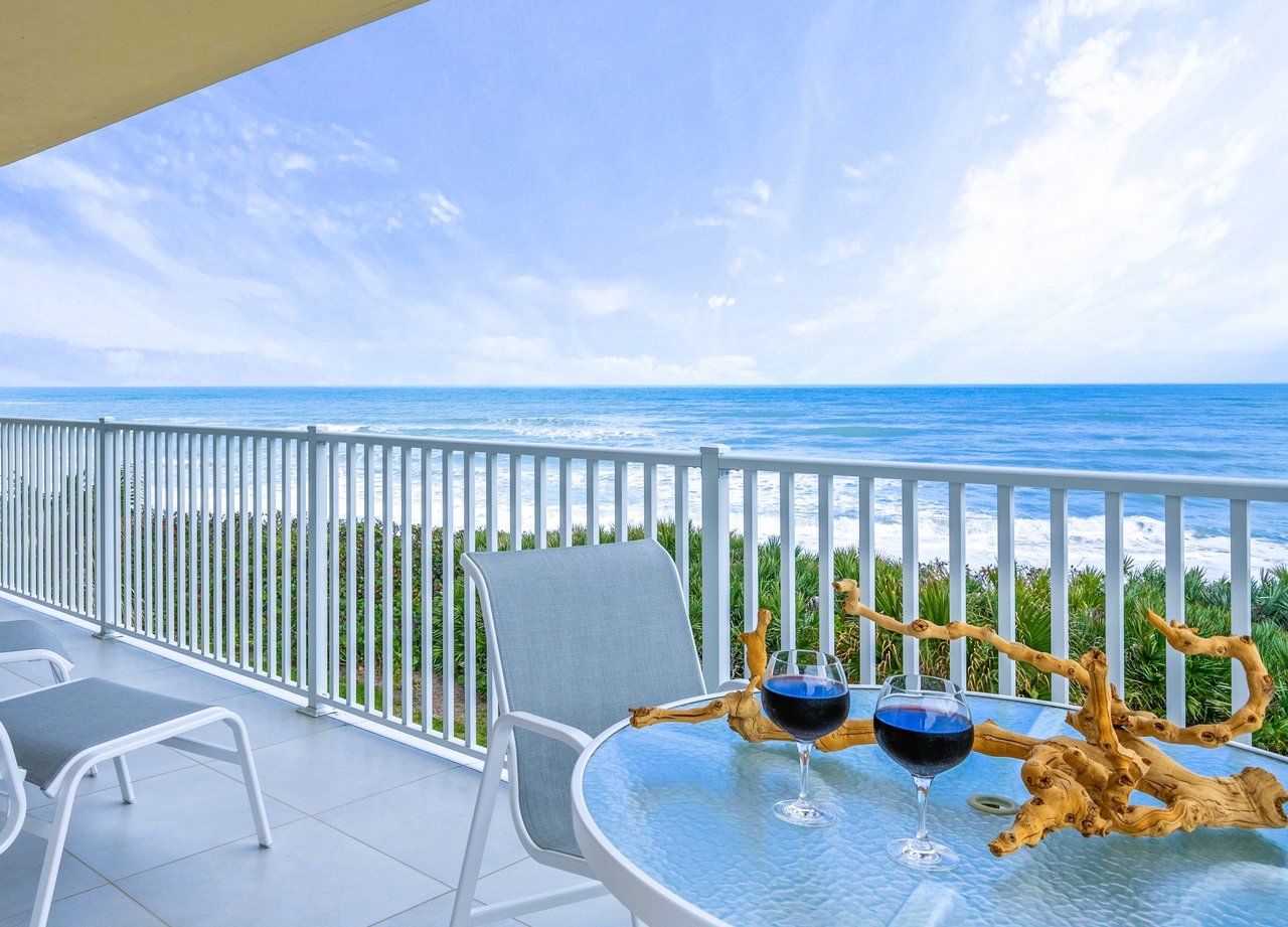 8820 S Sea Oaks Way 204