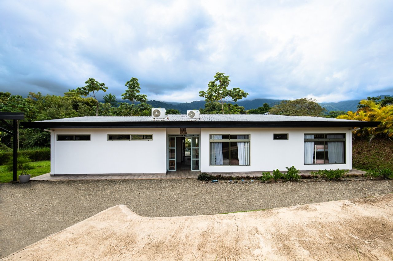 Mountain View 3 Bedroom Home in Toucan Gated Community