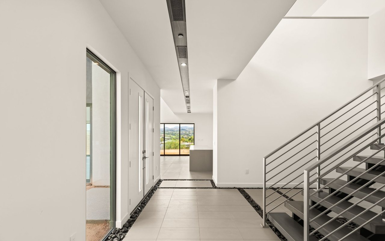 25 Canyon Bay Drive