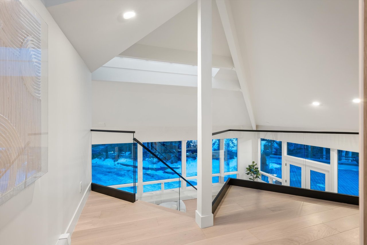 Designer Living with Unmatched Mountain Views