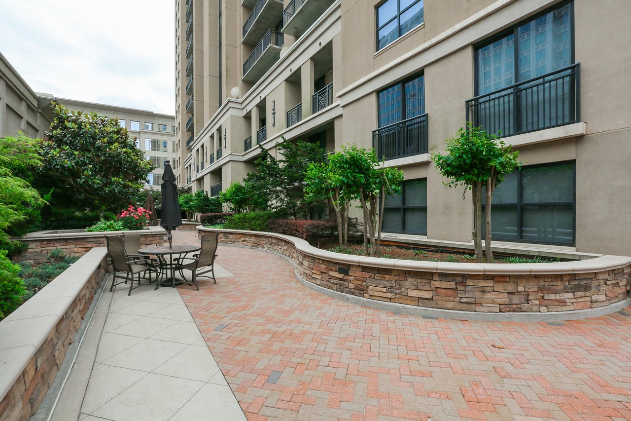 3040 Peachtree Road Unit 1003