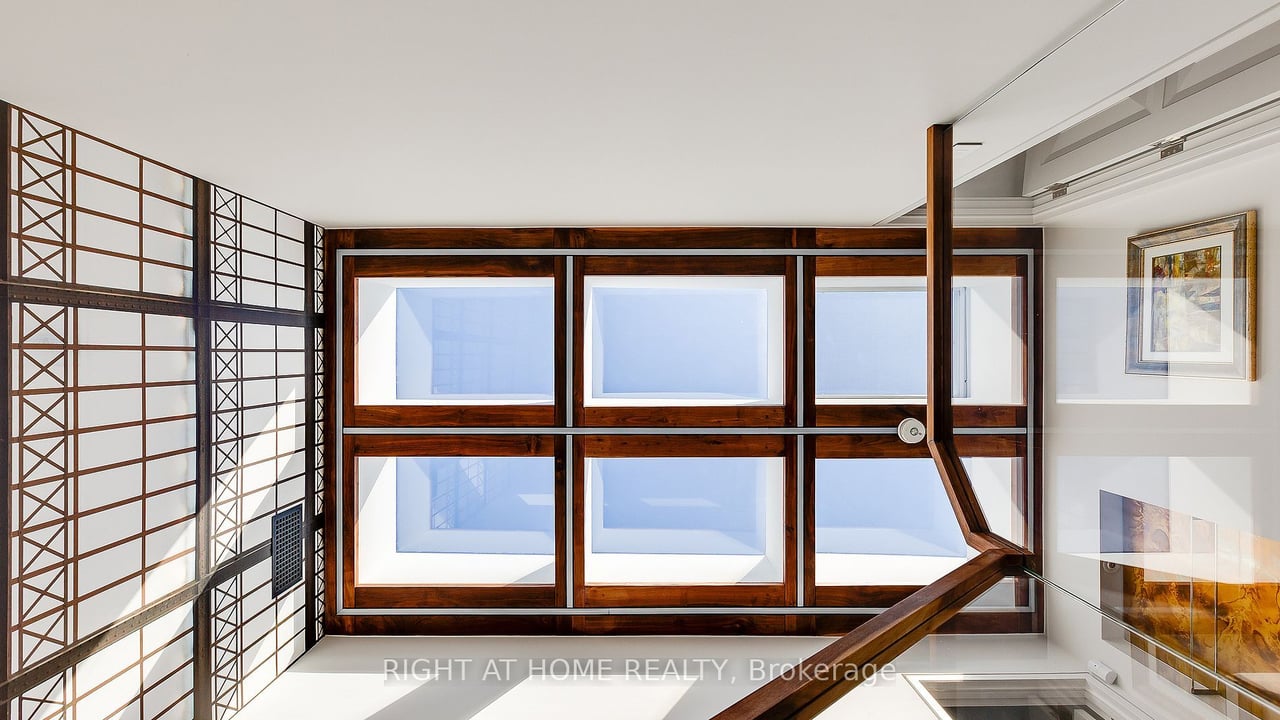 YORKVILLE FORESTY LUXURY