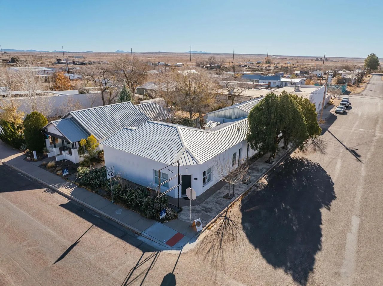 200 E San Antonio St