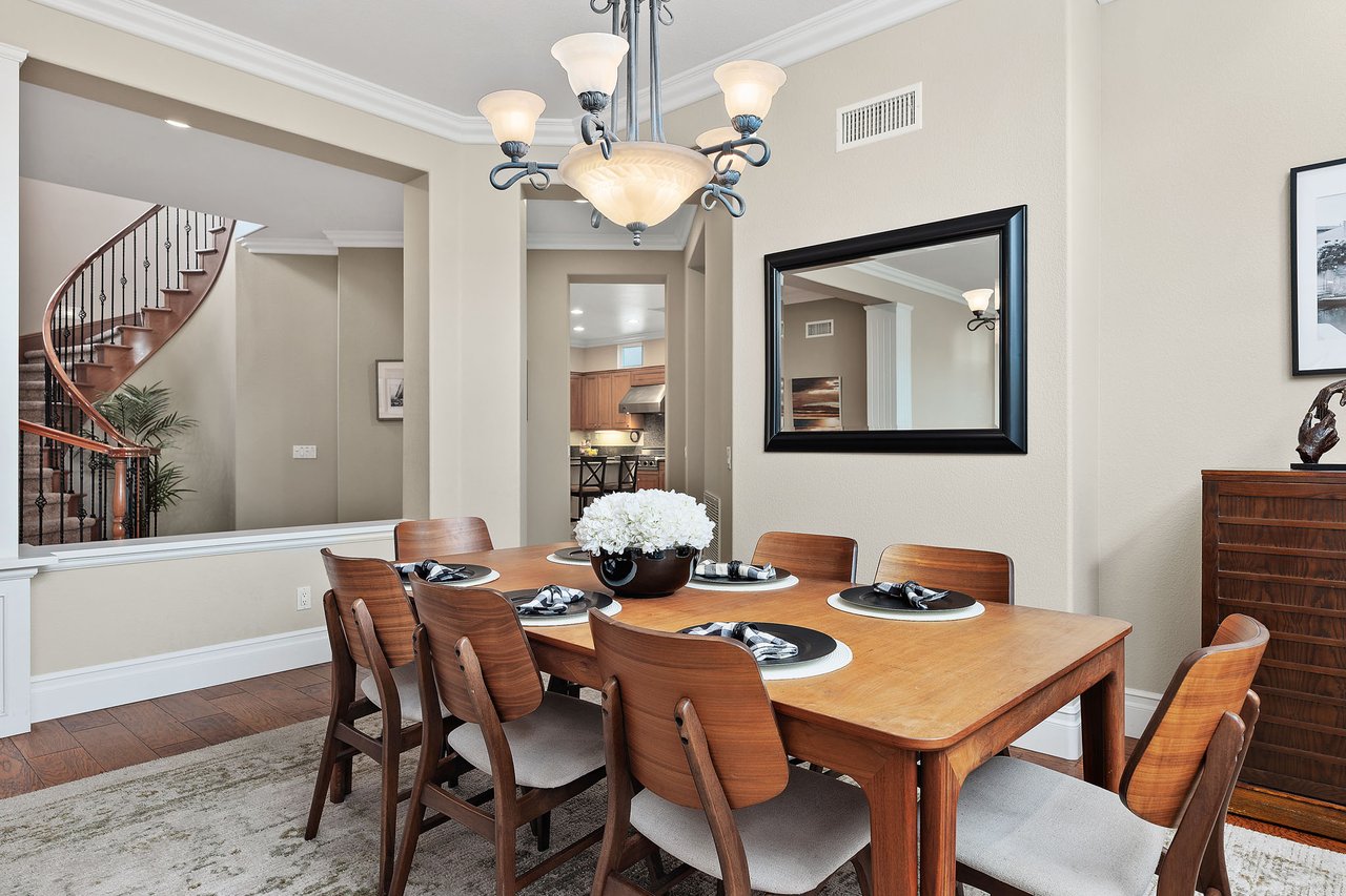 5275 Raven Hill Point