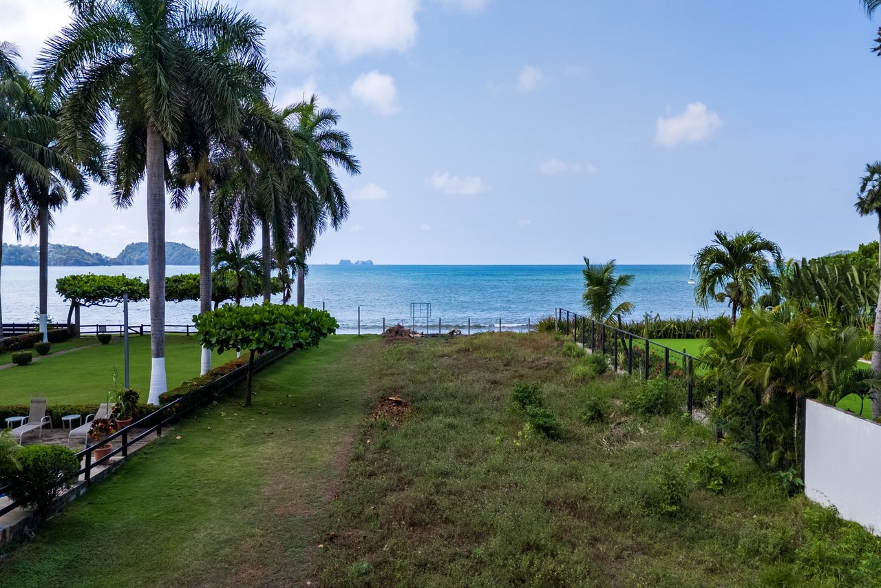 Surfside Beach Lot Y54 – Beachfront, Playa Potrero