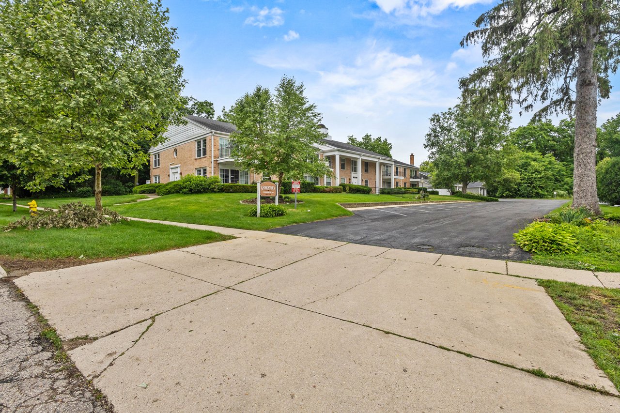 1305 W Main St 108 Lake Geneva, Wisconsin 53147 