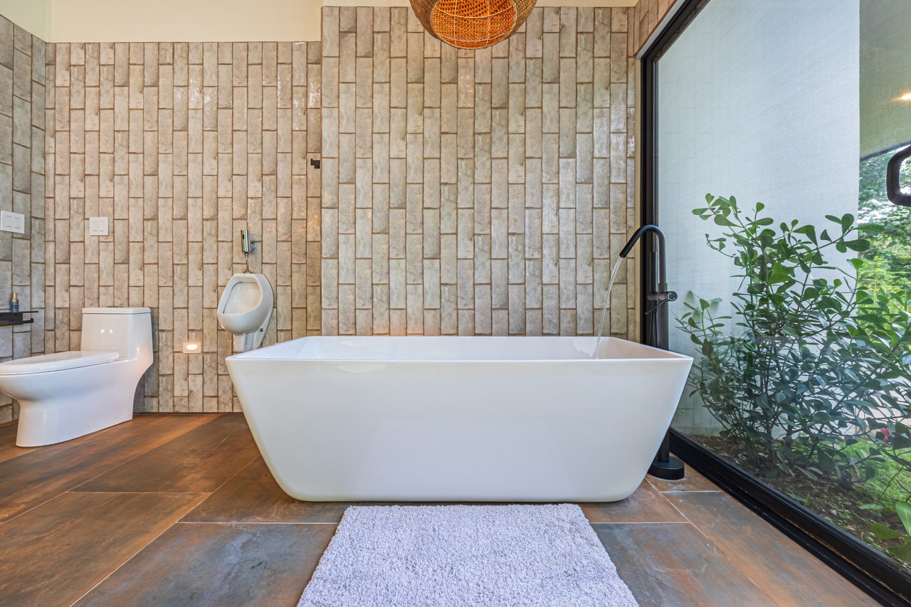 Contemporary Mountain View Villa – 5 Minutes to Playa Dominical