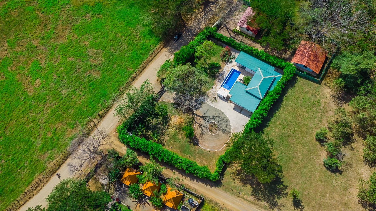 V-Stella Ju | House with Pool and Mixed-Use Land for Sale Near Finca Panamá, Costa Rica
