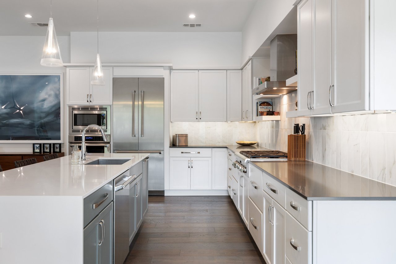 2500 Cedarview Drive