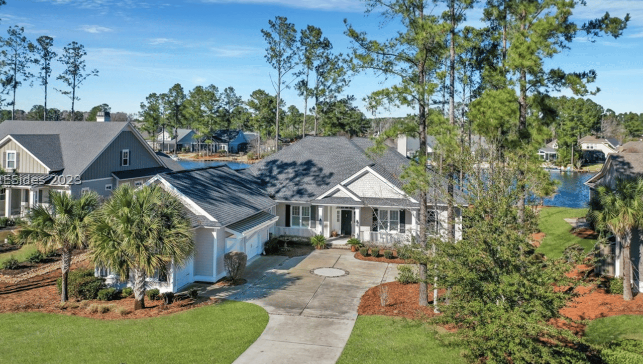 6 Fish Dancer Court 