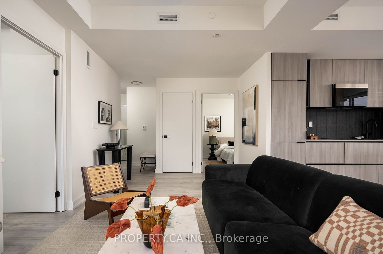 LUXURY LIVING AT RUSH CONDOS 