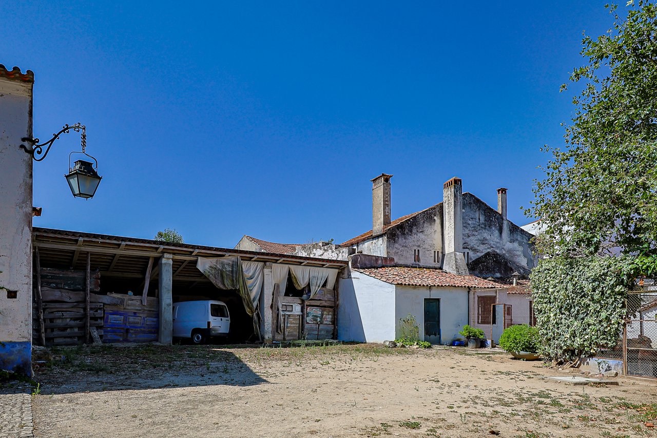 Magnificent 17th-Century Palace with  76,400 m² Estate Near Coimbra