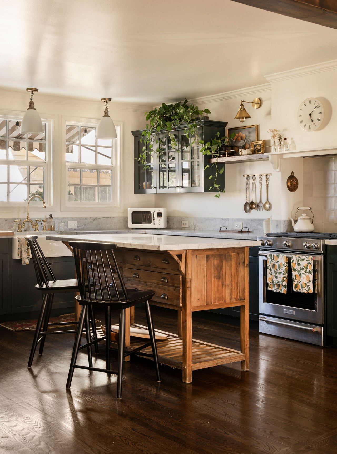 The Perry Farmhouse in Van Nuys, A Rare Rustic Compound