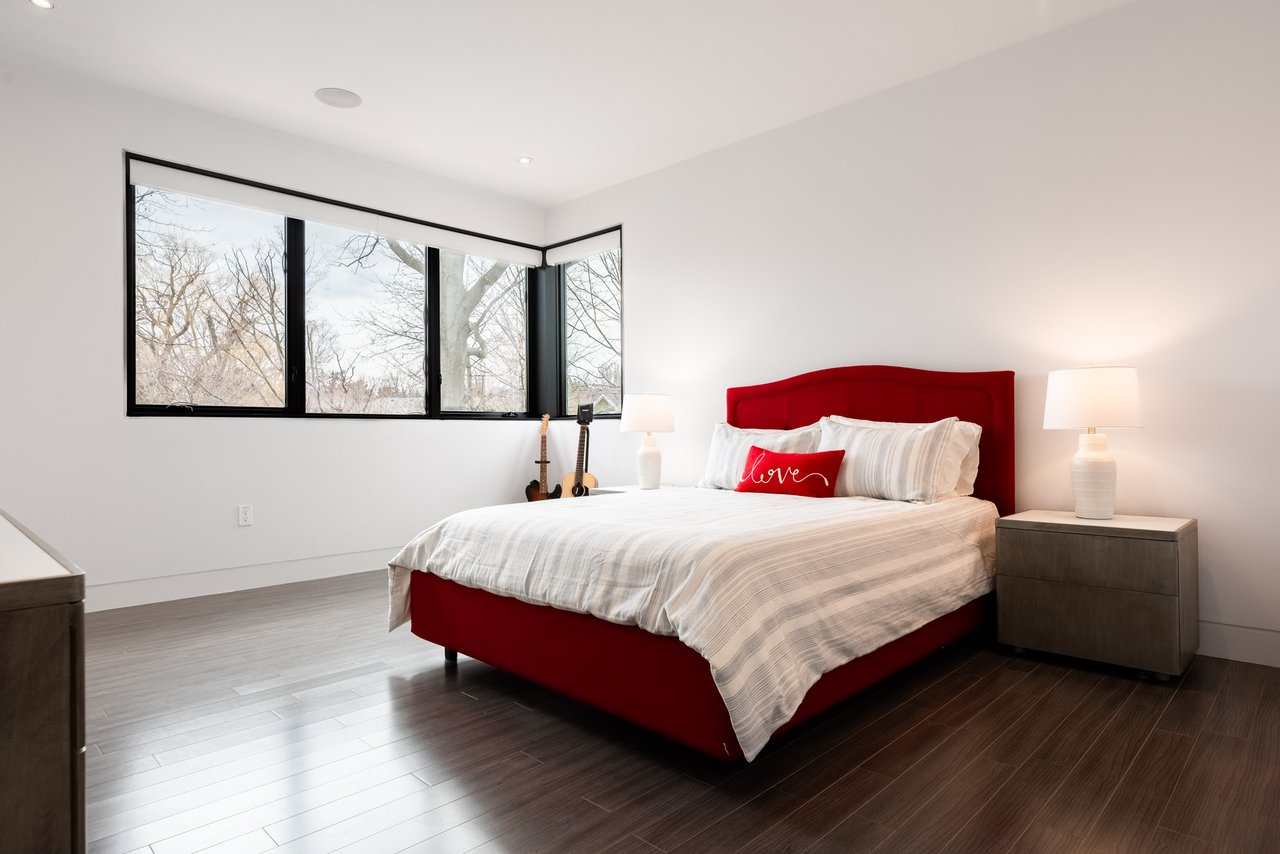 Modern & Contemporary Masterpiece