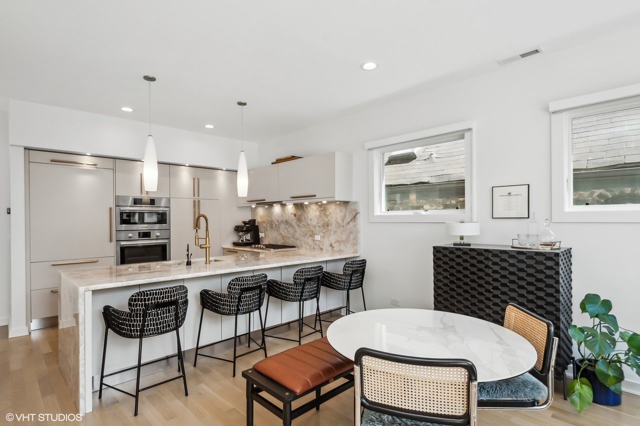 1547 N Wood St Unit 2