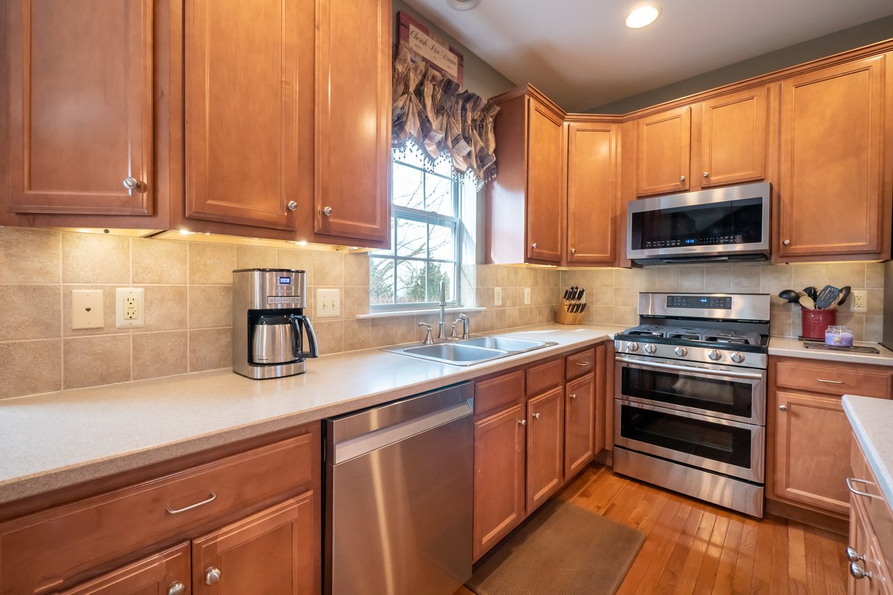 4640 Rolling Ridge Drive